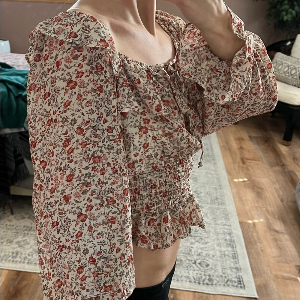 Floral blouse - Picture 3 of 6